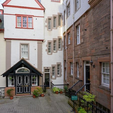 Pass The Keys Historic Ramsay Garden Apt With Balcony Views Edinburgh Exterior photo